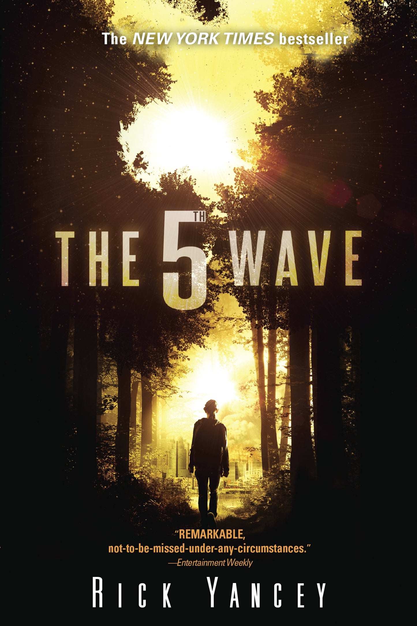 The 5th Wave: The First Book of the 5th Wave Series by Yancey, Rick. ISBN 9780142425831.