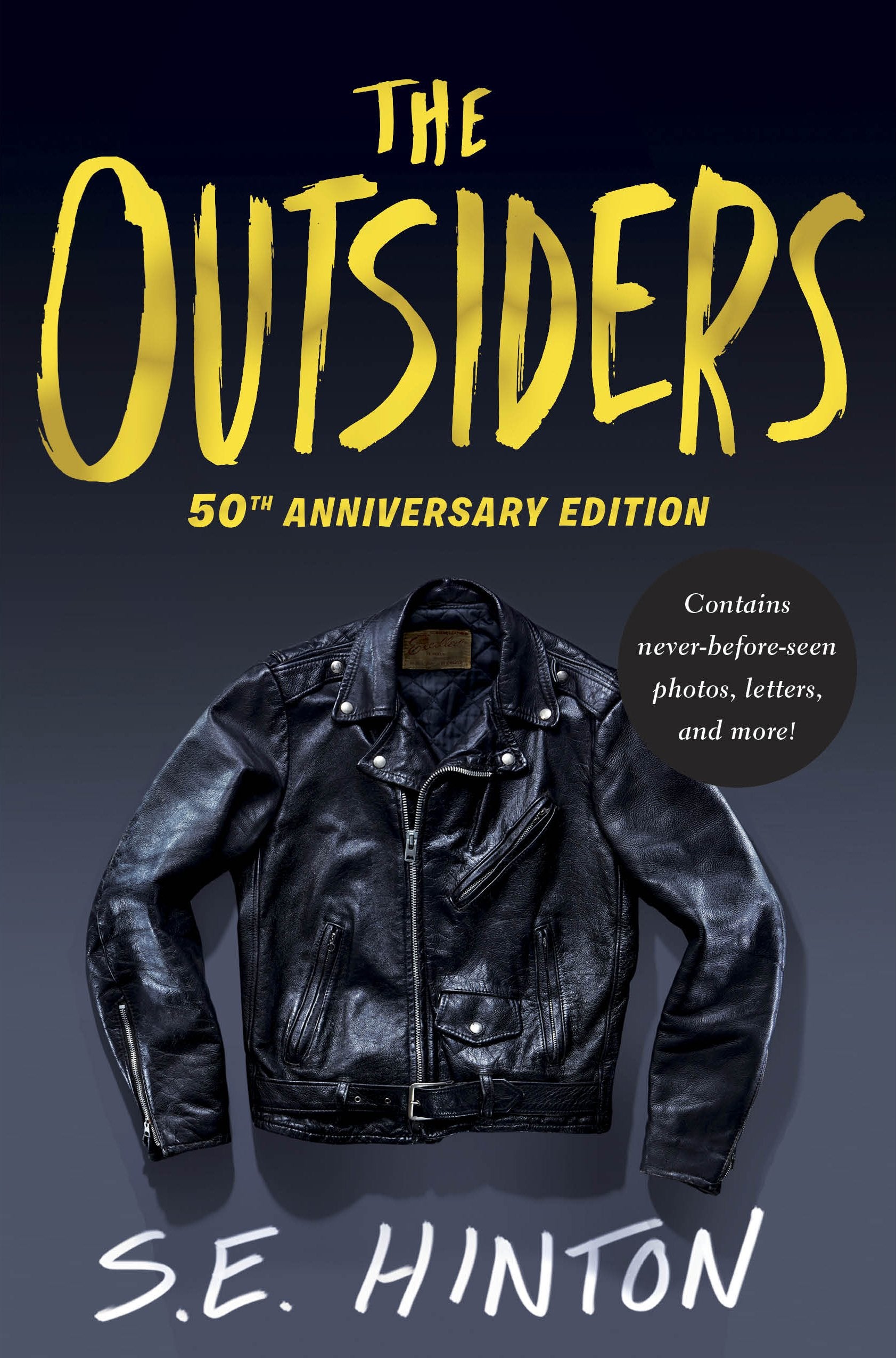 The Outsiders by Hinton, S. E.. ISBN 9780425288290.
