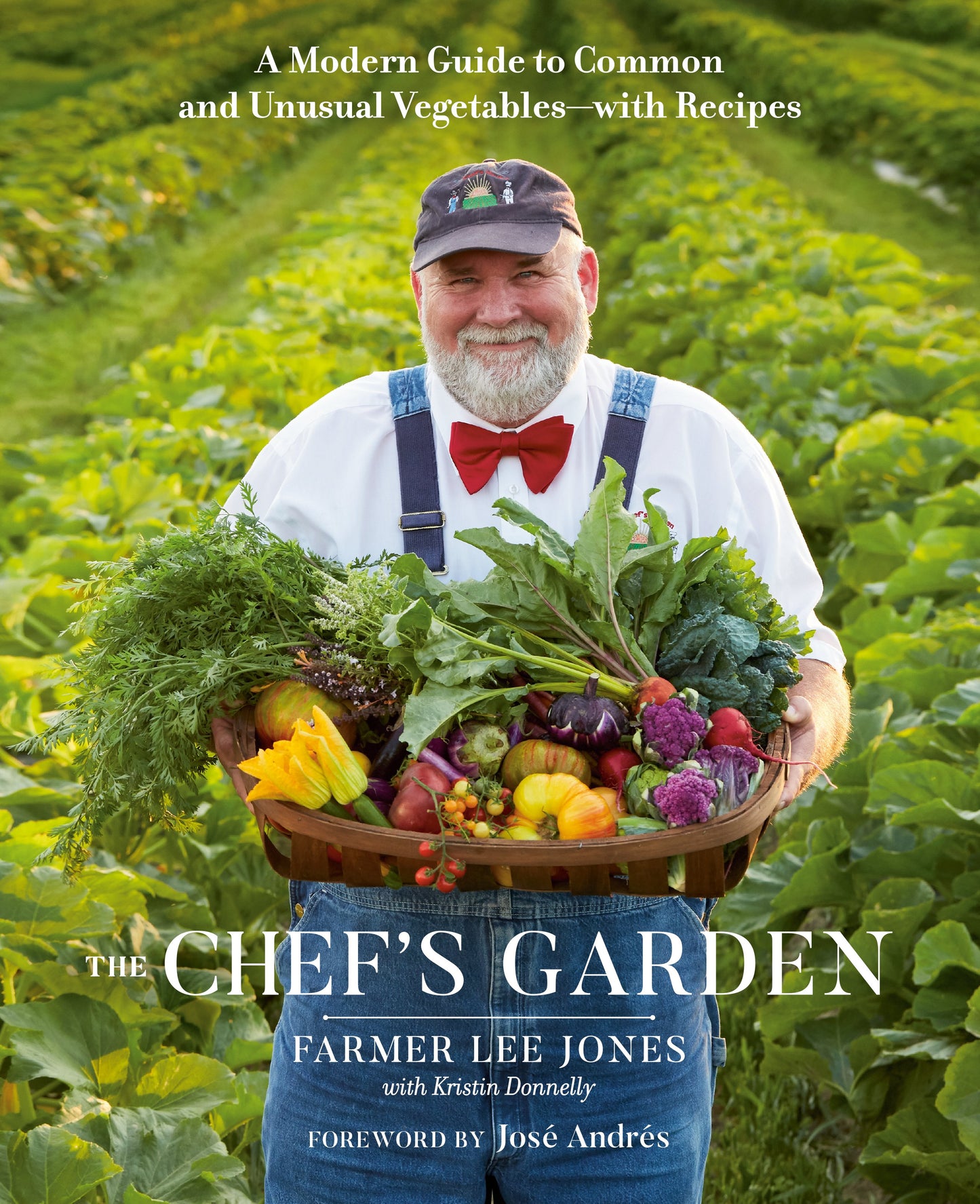 The Chef's Garden: A Modern Guide to Common and Unusual Vegetables--With Recipes: A Cookbook by Jones, Farmer Lee. ISBN 9780525541066.