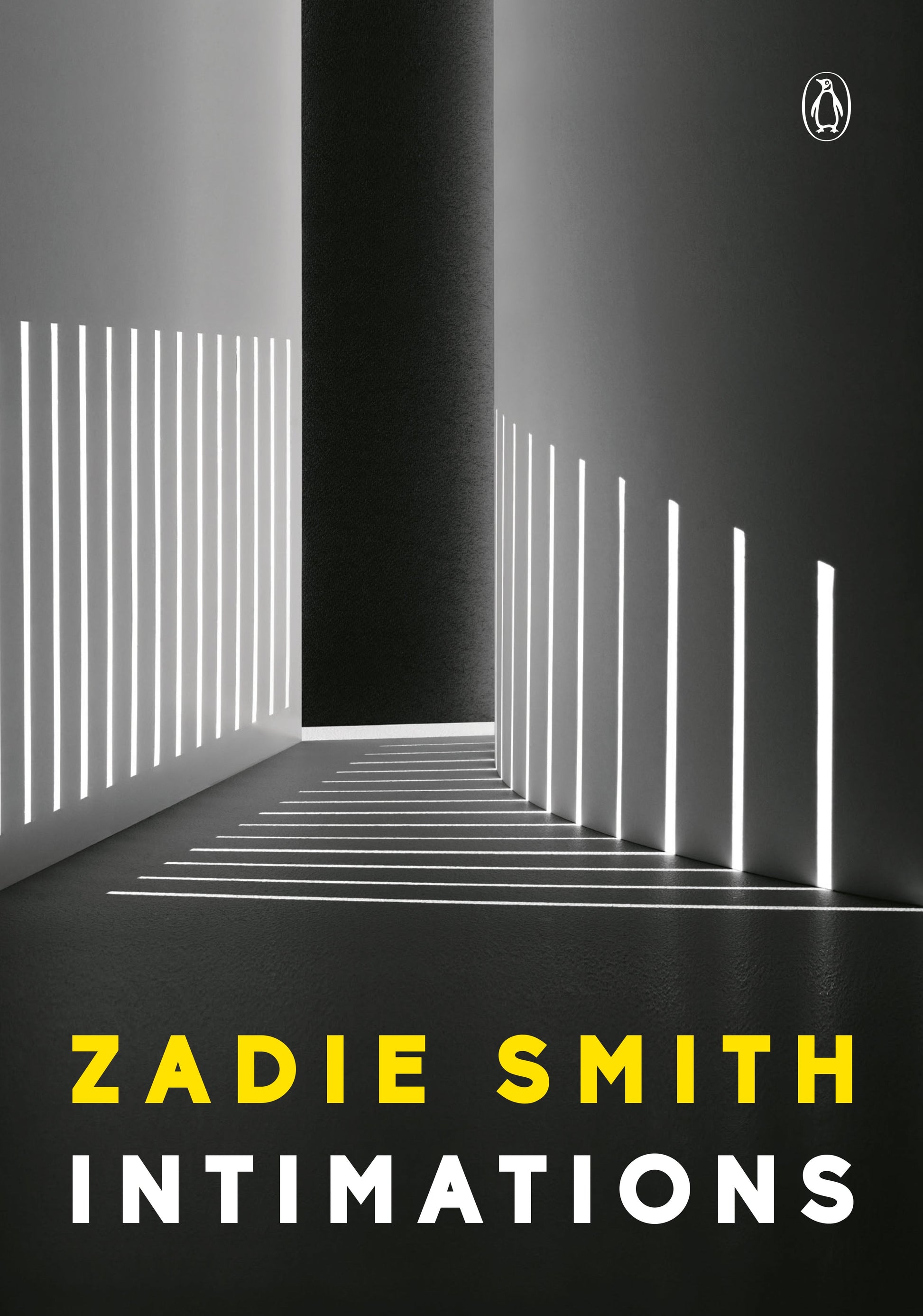 Intimations: Six Essays by Smith, Zadie. ISBN 9780593297612.