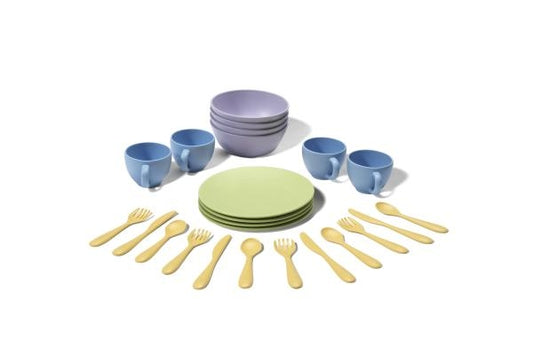 Dish Set by Green Toys